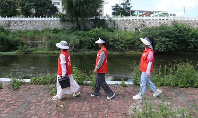 荆门市白庙街道杨湾路社区：筑牢安全防线 守护夏日平安