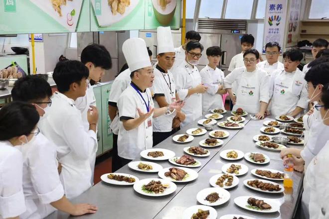 “潮味”丝绸之路再启程，粤港青年共筑潮菜技能出海桥
