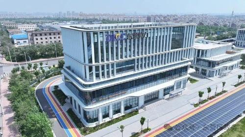 东营区“引产入教”培育数字产业“新工匠”