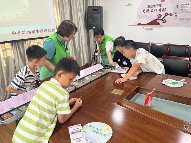 守护青春 不“毒”行 二郎巷社区开展禁毒宣传活动