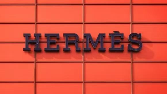 站在奢侈品金字塔的爱马仕 2025年价格要更“尖”