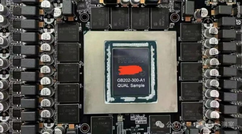 【硬件资讯】临近发布实物亮相?RTX 5090核心与PCB相继曝光!RTX 5070系列还有新变化?