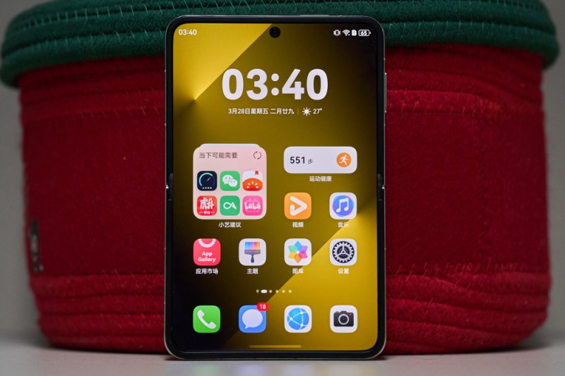 华为Pura X首发评测:回头率高的小胖子,软硬件不留遗憾